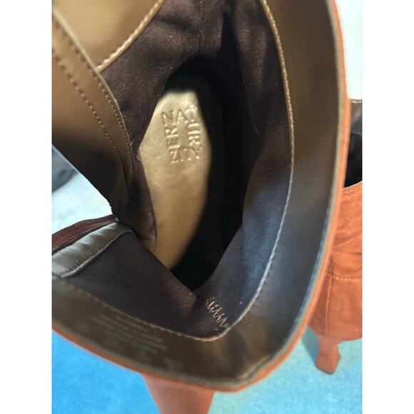 NATURALIZER Cappuccino Fabric Slouched Pointed Toe Side Zip Ankle Bootie 2”Heel - Picture 11 of 12